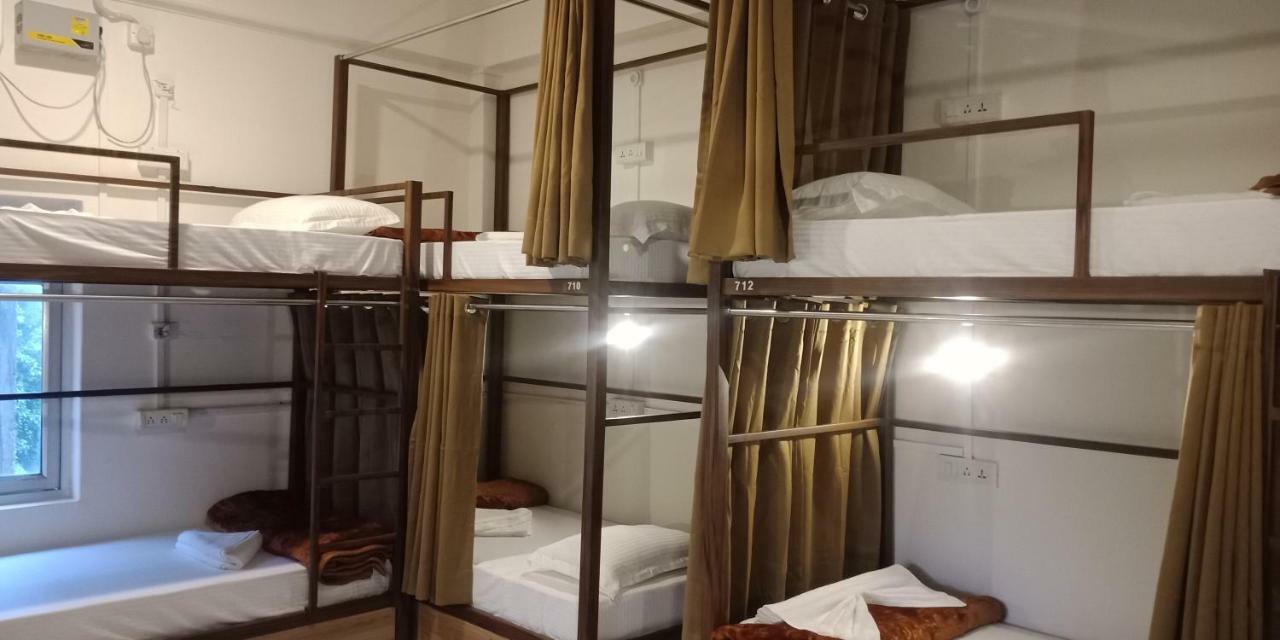 Banaras Hostel Kakarmatha Exteriör bild