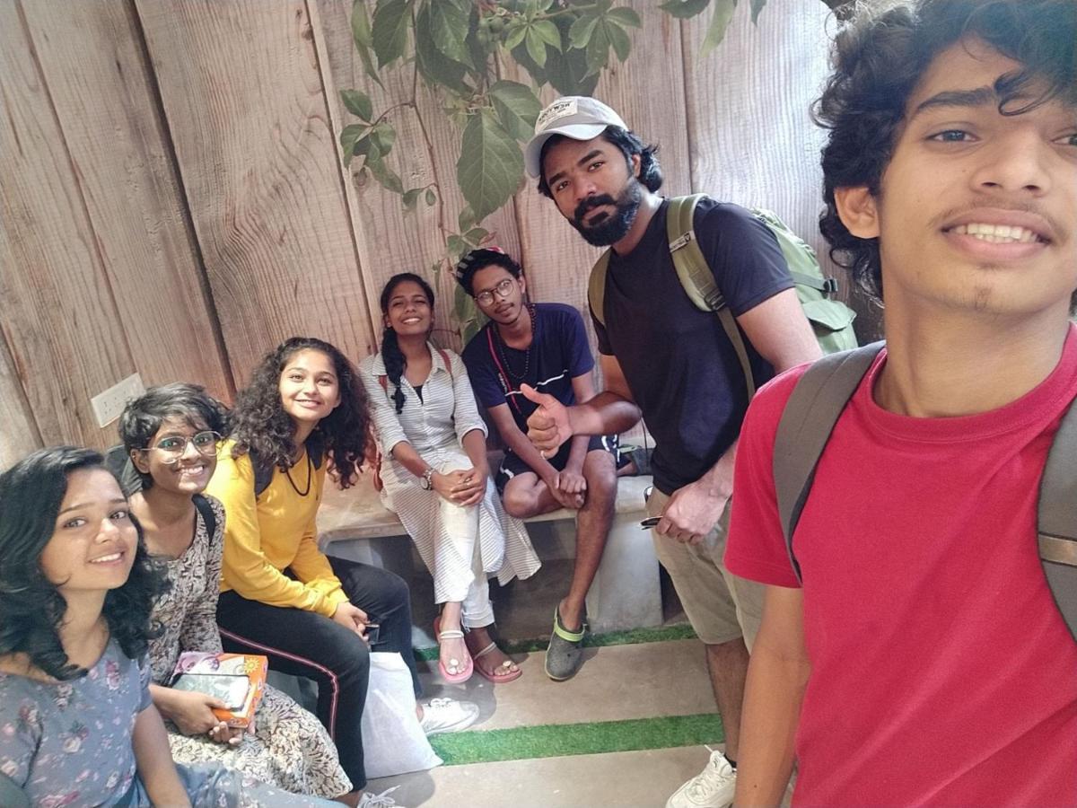 Banaras Hostel Kakarmatha Exteriör bild